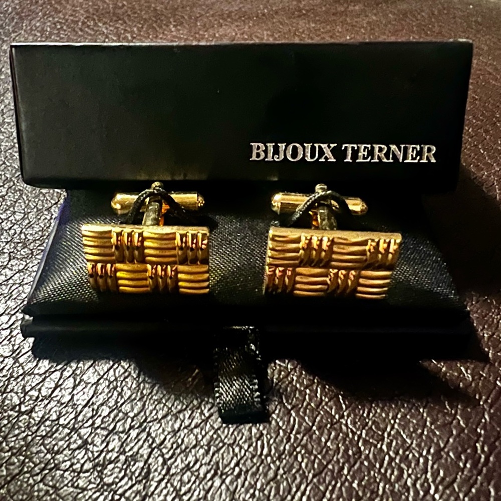 Bijoux Terner Gold Designer Cufflinks Men’s Dress Accessories